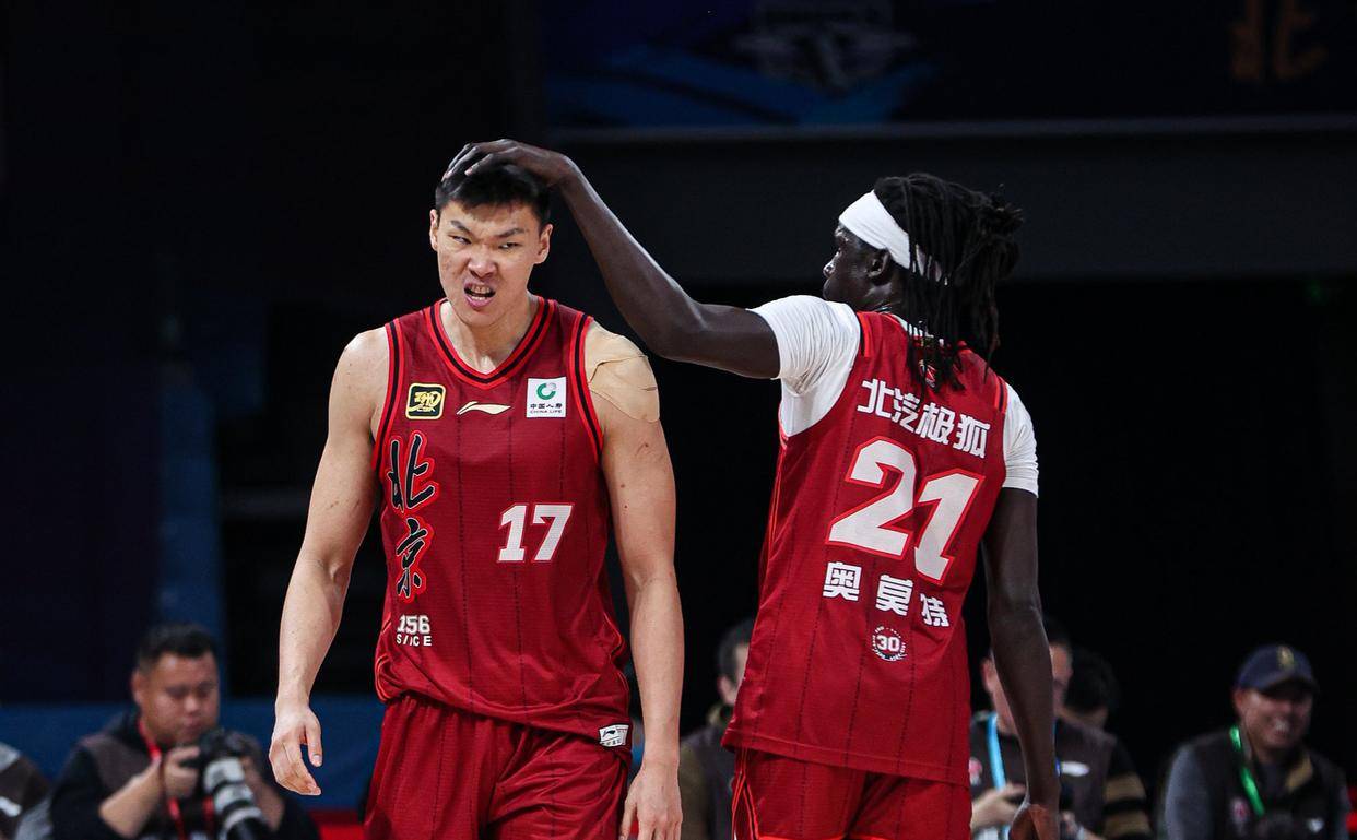 山西男篮在本轮比赛中取得胜利，表现优异的简单介绍