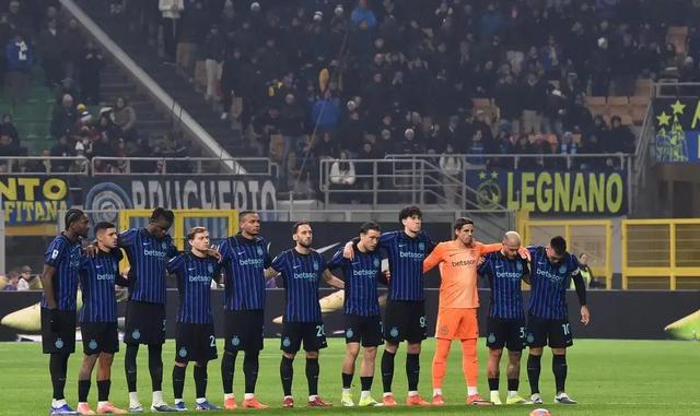 AC米兰主场大胜帕尔马，继续稳坐榜首的简单介绍