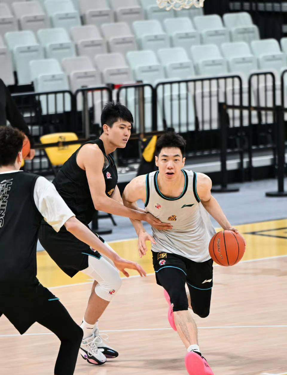 福建男篮大胜新疆队,晋级下一轮赛事是什么