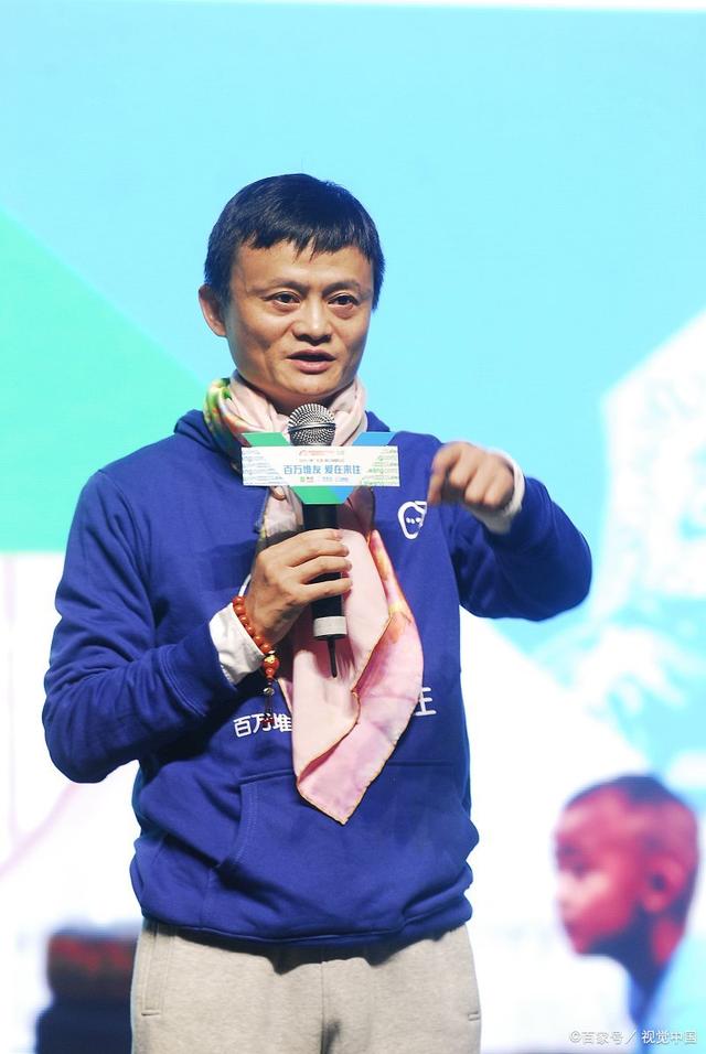 作为一名主教练,应如何指挥一场较为激烈的篮球比赛